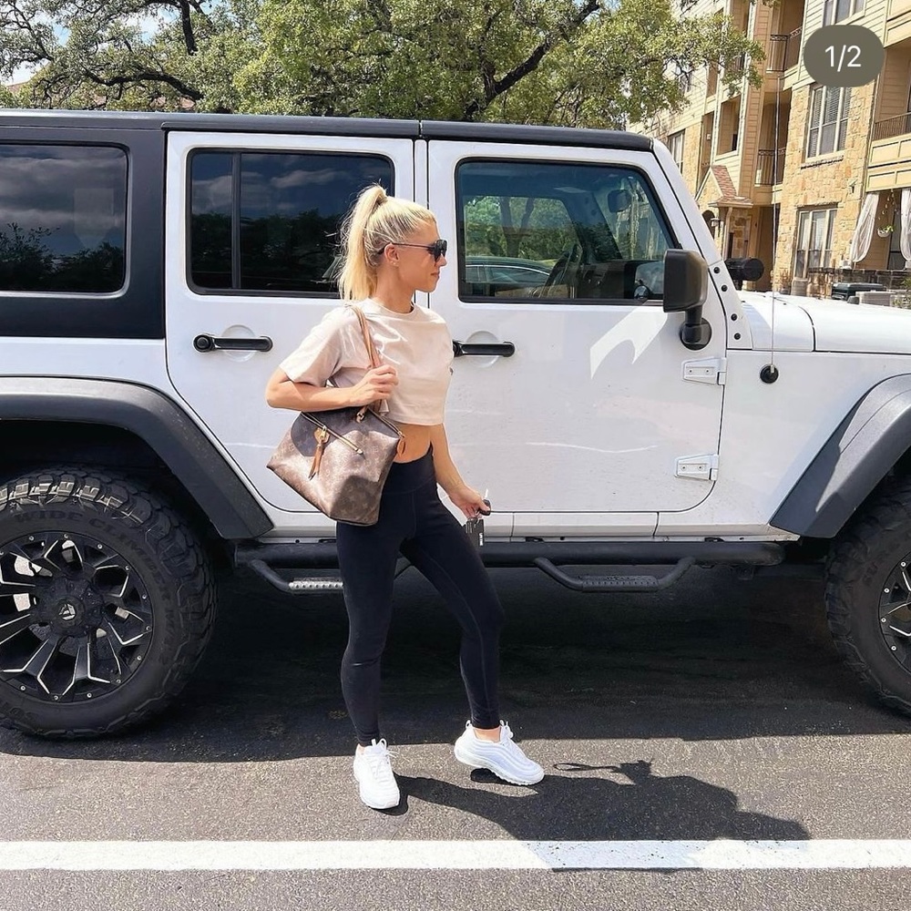 Louis Vuitton purse authentic